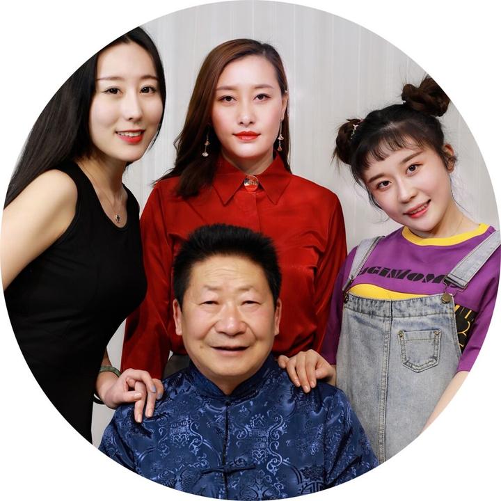 李永志自我介绍                   中国辣王称号保持者    战胜美国